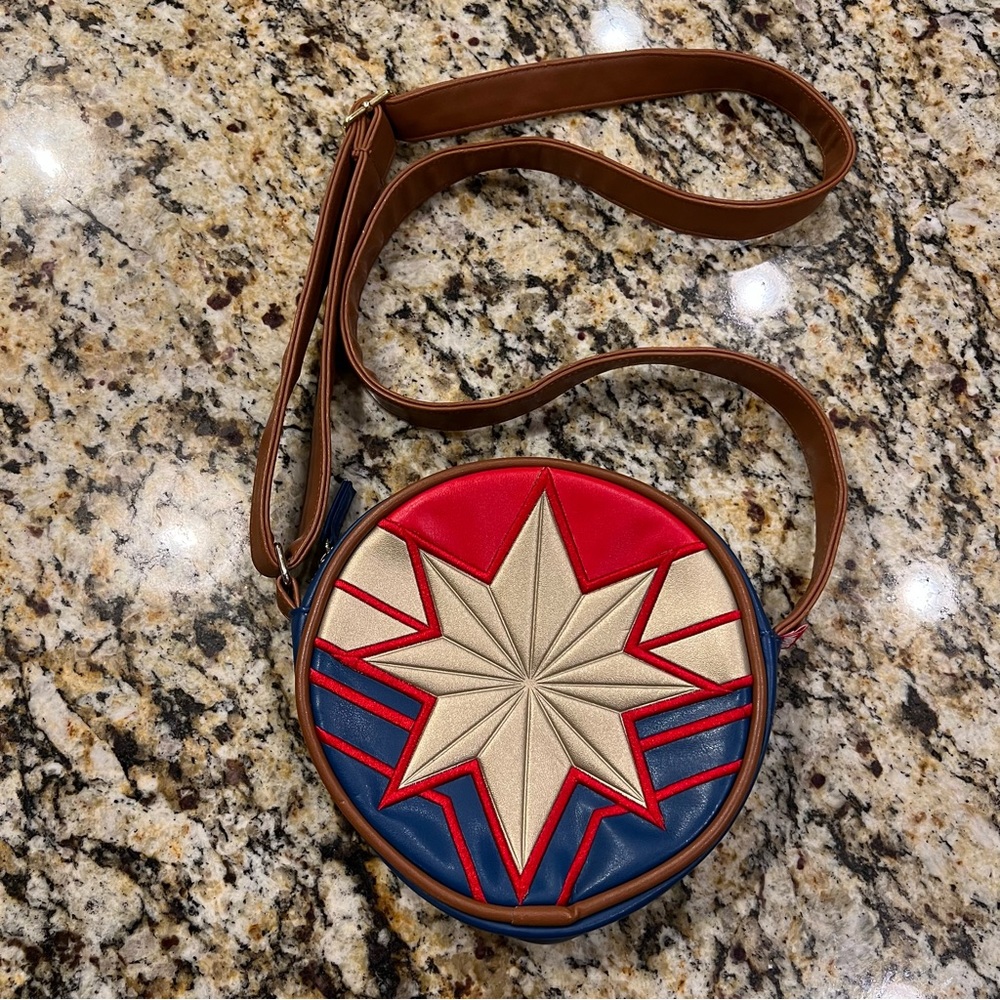 Disney Captain Marvel Circle Crossbody Bag Purse Round Symbol Gold Star Red Blue